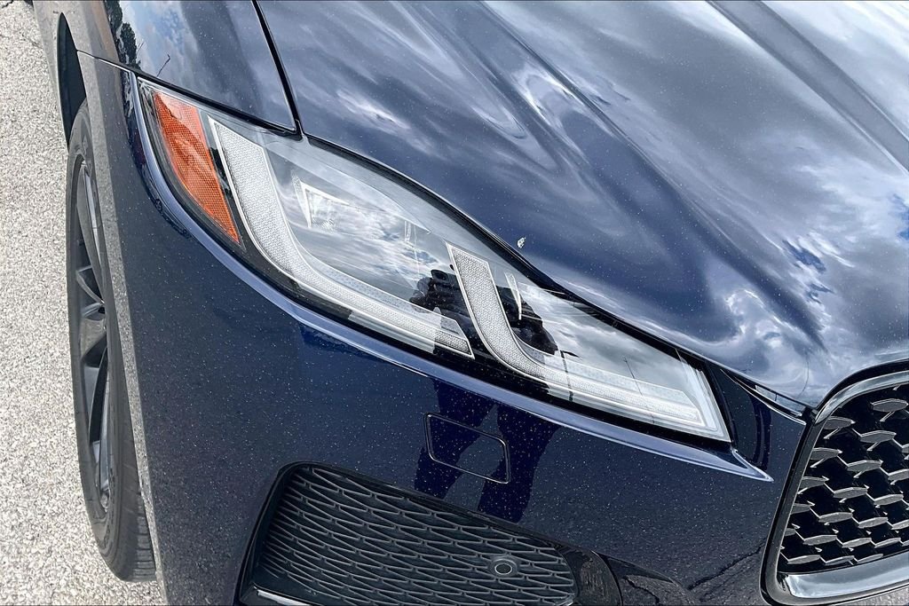 Used 2026 Portofino Blue Metallic Jaguar P250 R-Dynamic S image 30