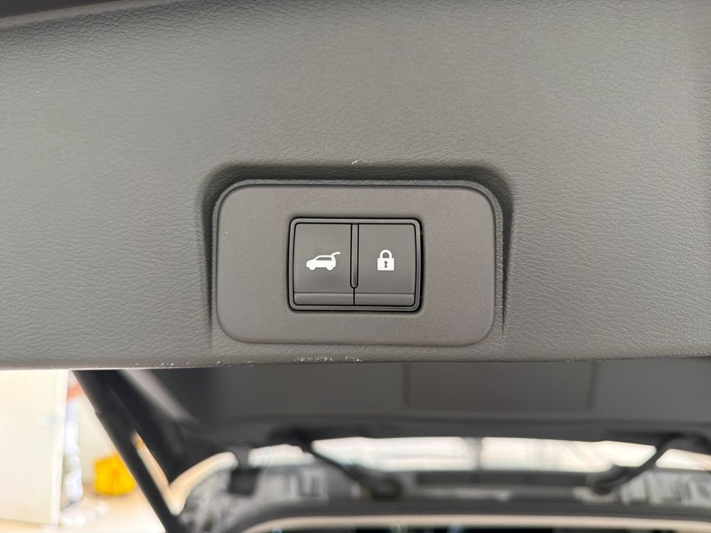 Used 2025 Gray Nissan Platinum image 36