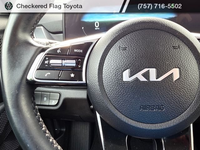 Used 2024 Gravity Gray Kia EX image 28