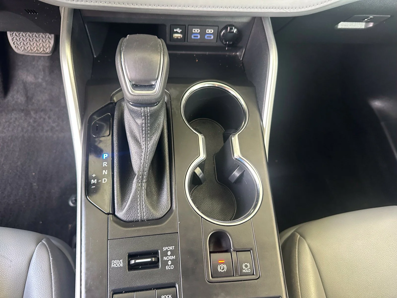Used 2022  Toyota XLE image 20