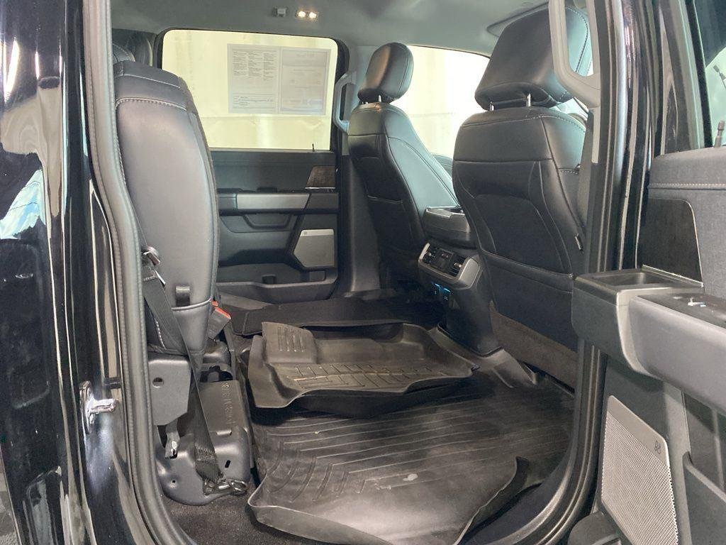 Used 2021 Black Metallic Ford LARIAT image 10