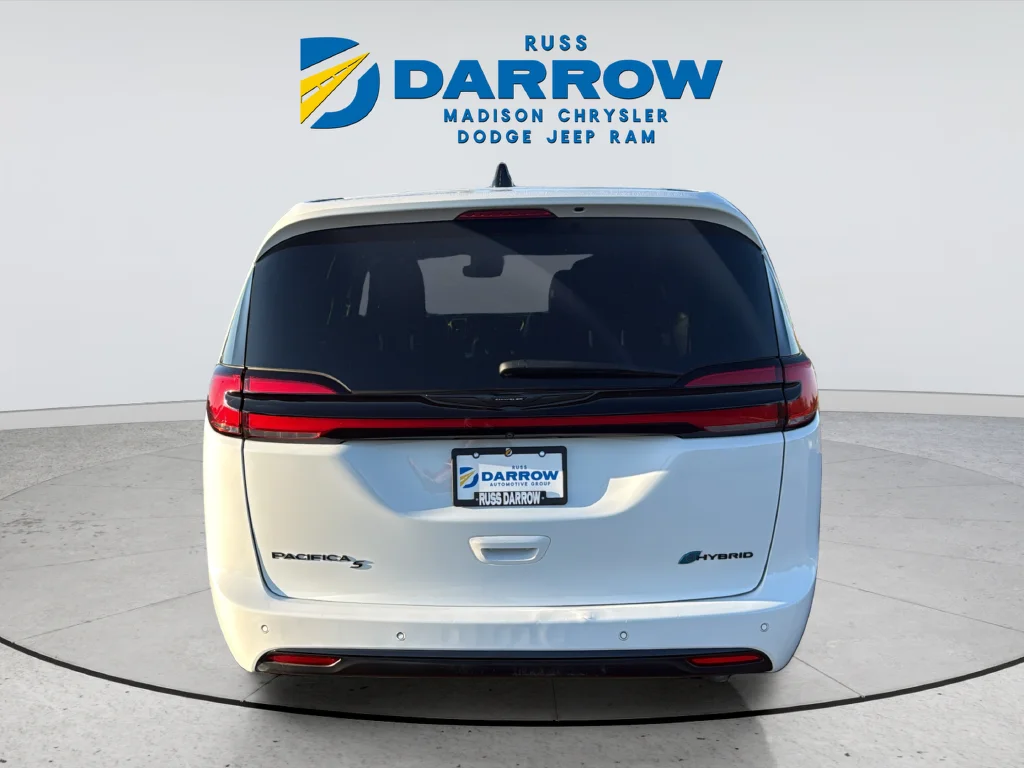 Used 2024 White Chrysler Select S Appearance image 4