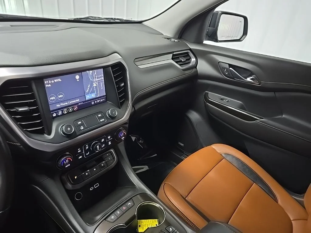Used 2020 Black GMC AT4 image 29