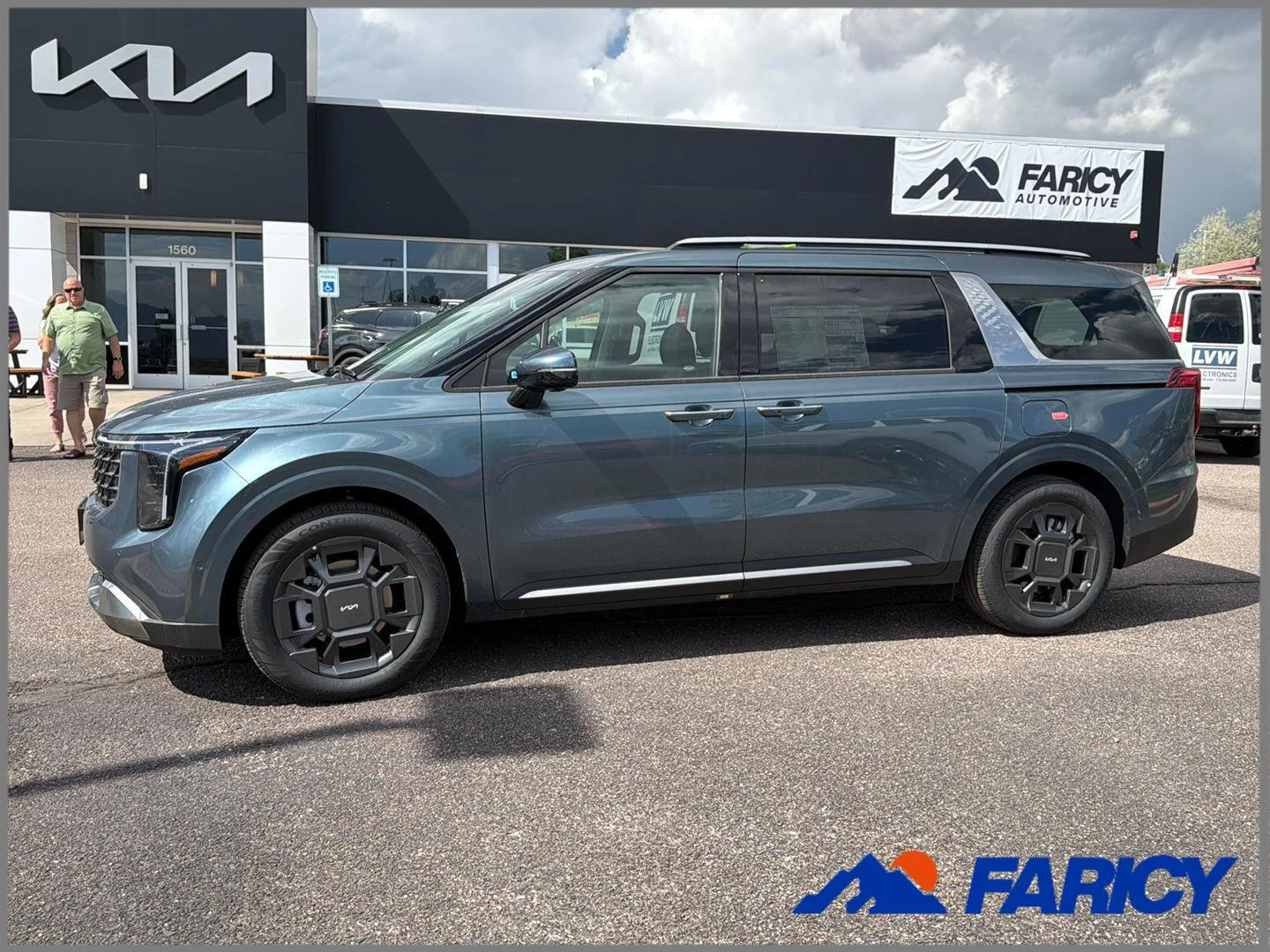 2026 Kia Sedona SX HEV's photo