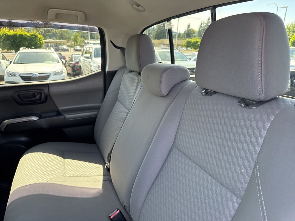 Used 2022 Blue Crush Metallic Toyota SR5 image 7