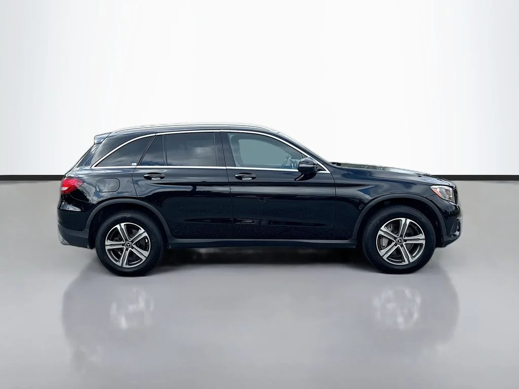 Used 2018 Black Mercedes-Benz GLC 300 image 2