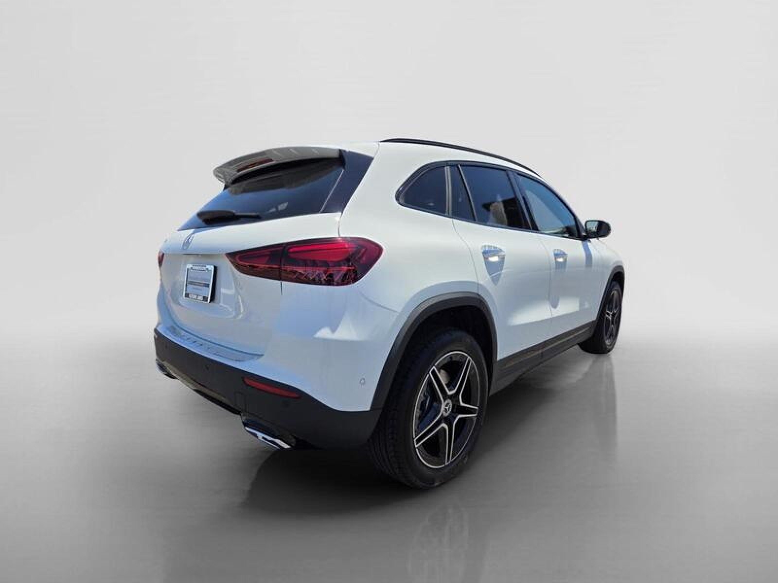 New 2026 Polar White Mercedes-Benz GLA 250 SUV image 5