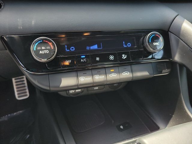 2025 Hyundai Elantra SEL - Photo 24