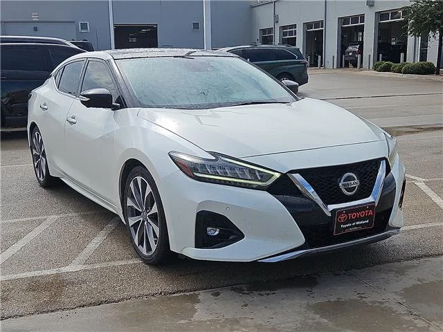 Used 2022 Pearl White Tricoat Nissan Platinum image 5
