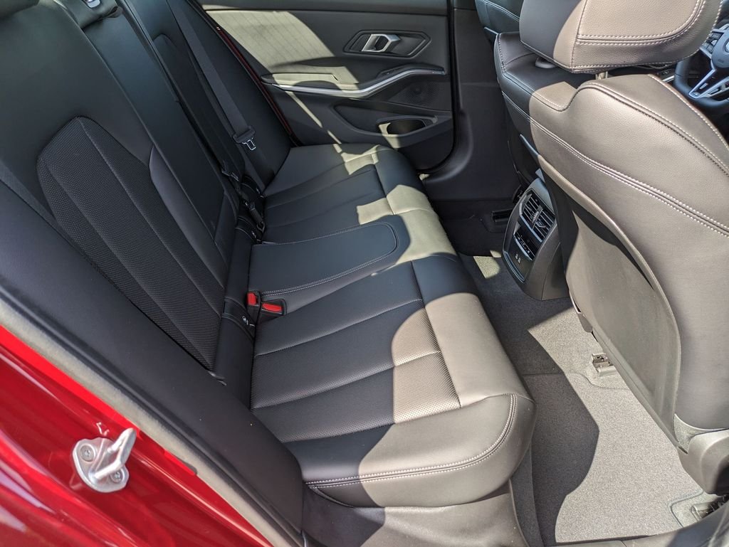 2025 BMW 3 Series 330i - Photo 21