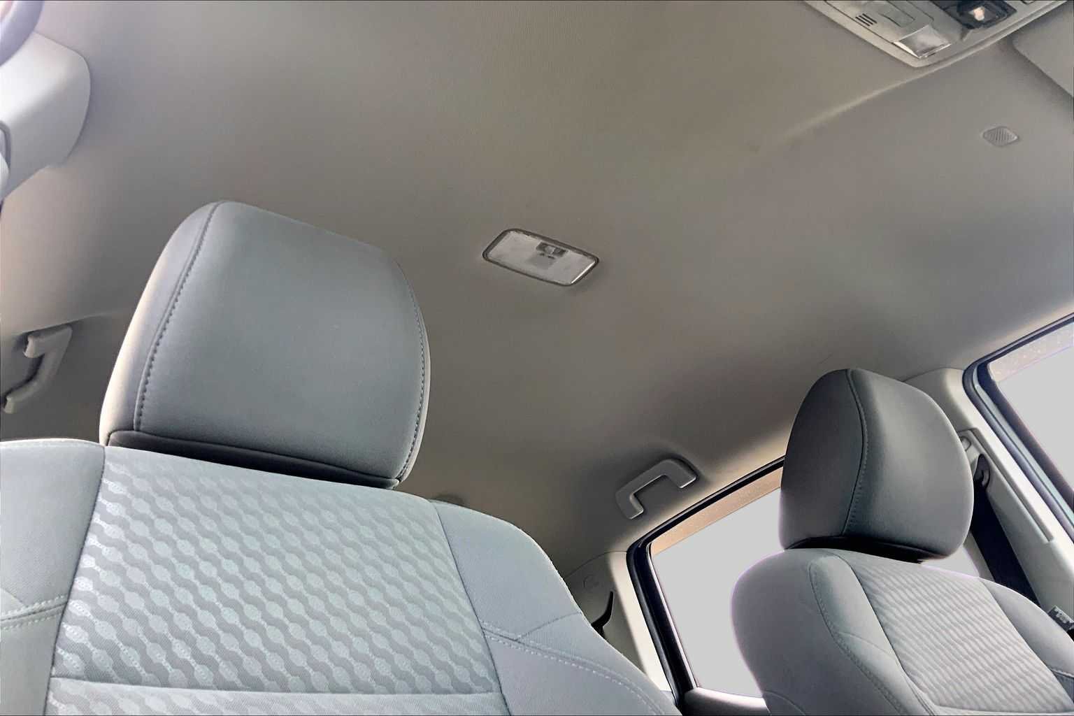 Used 2021 Super White Toyota SR image 14