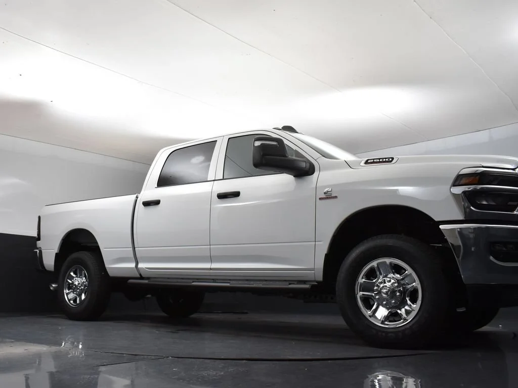 New 2026 Bright White Clear-Coat Exterior Paint RAM Tradesman image 41