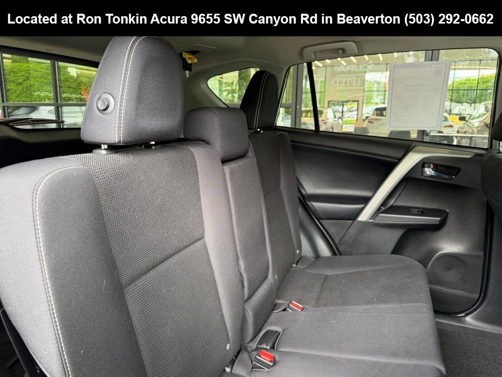 Used 2016 Silver Sky Metallic Toyota XLE image 31