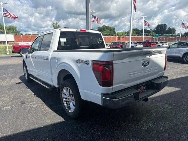 New 2026 Oxford White Ford XLT image 6