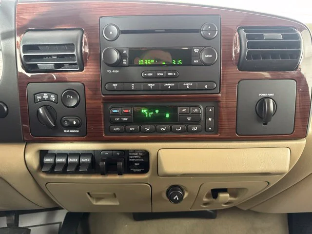 Used 2007 Black Clearcoat Ford Lariat image 14