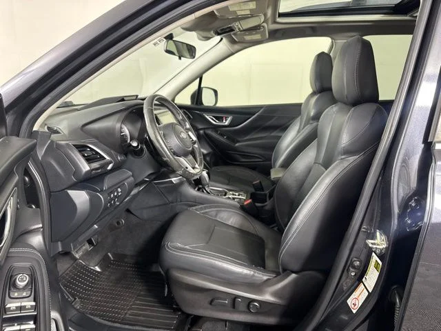 Used 2019 Dark Gray Metallic Subaru Touring image 11