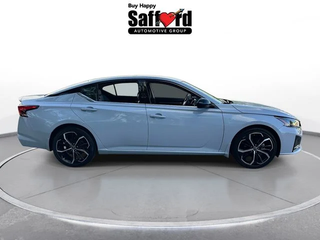 Used 2023 Gray Nissan 2.5 SR image 4