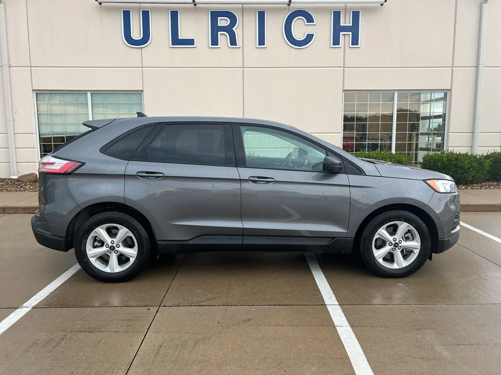 Used 2022 Carbonized Gray Metallic Ford SE image 10