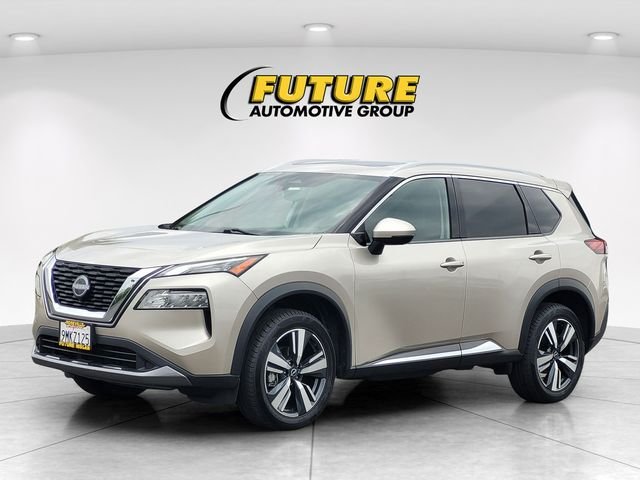 Used 2023 Gold Nissan SL image 5
