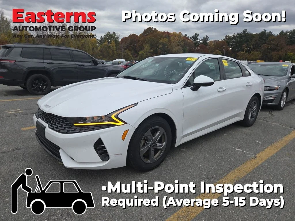 Used 2023 White Kia LXS image 1