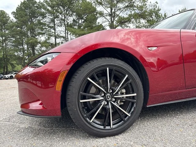 Used 2025 Red Mazda Grand Touring image 10