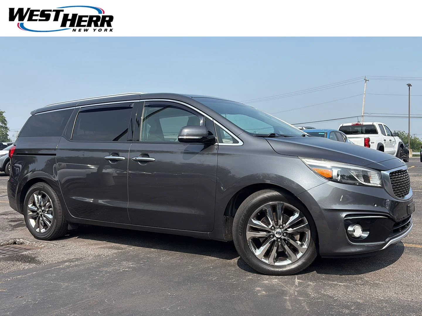 Used 2016 Platinum Graphite Kia Limited image 1