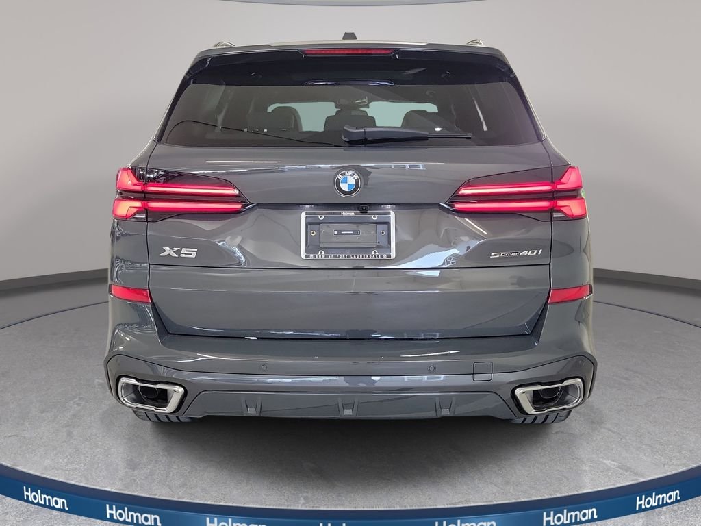 New 2026 Dravit Grey Metallic BMW sDrive40i image 6