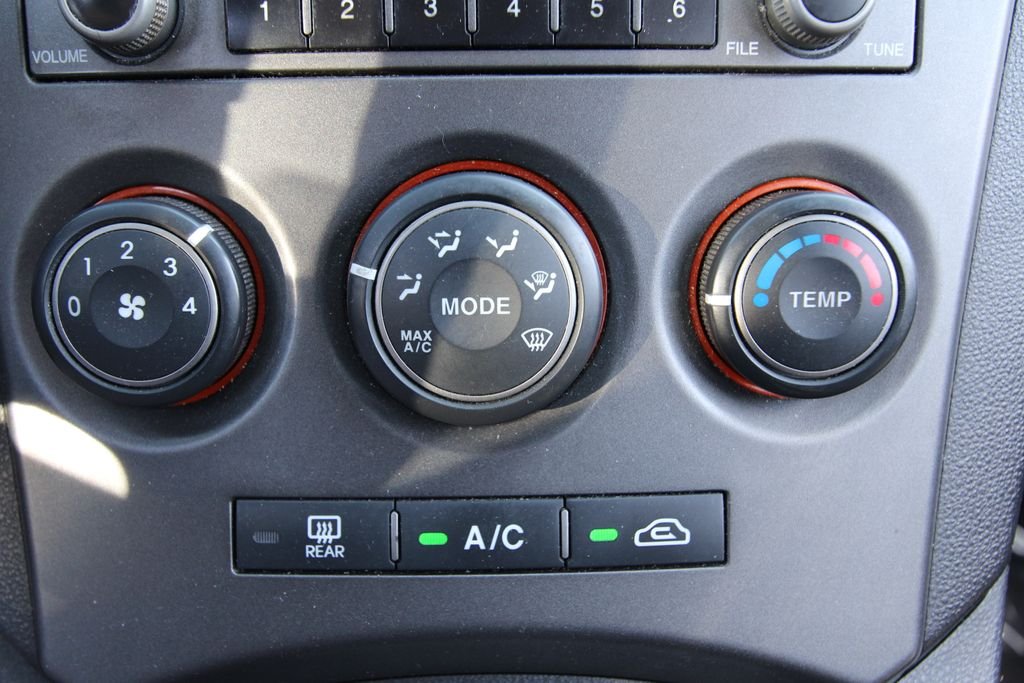 Used 2009 Gray Kia LX image 24