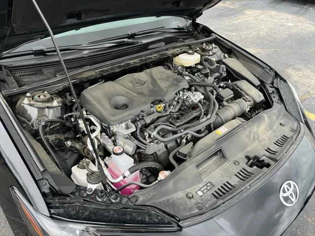 2025 Toyota Camry SE - Photo 14