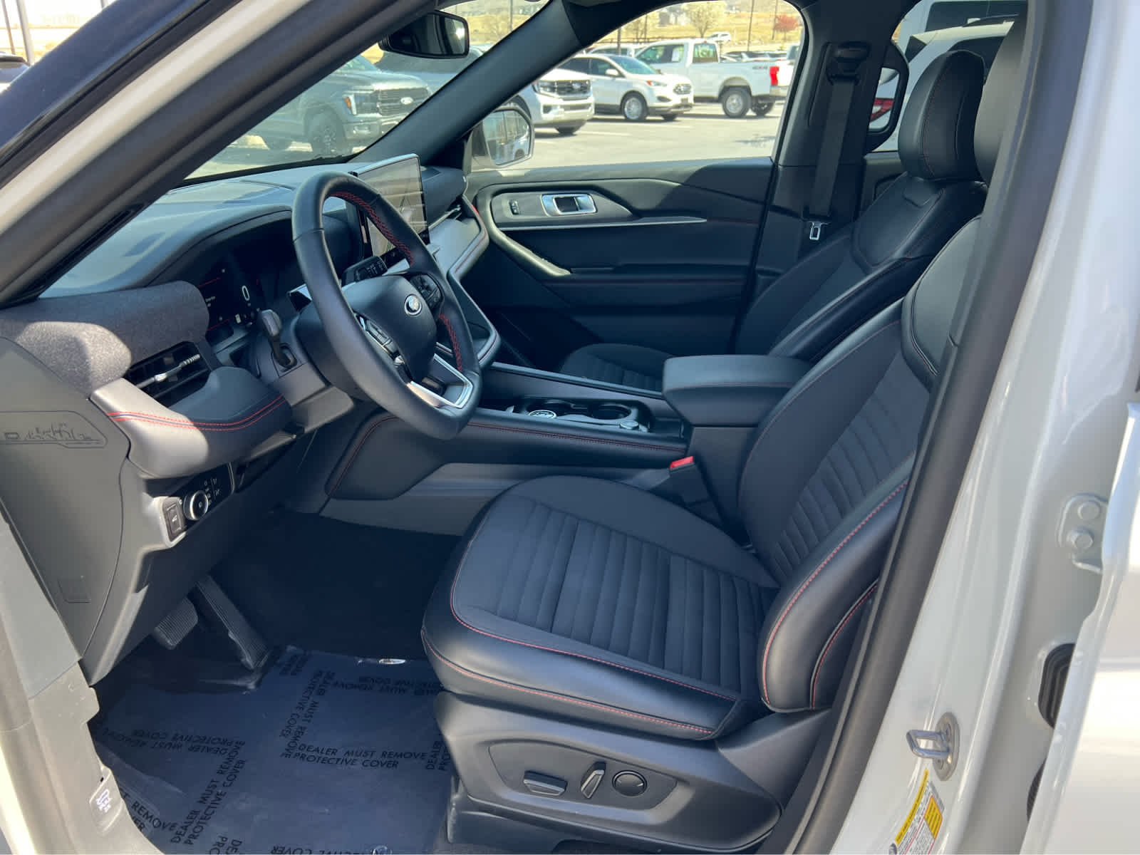 2025 Ford Explorer ST-LINE - Photo 30