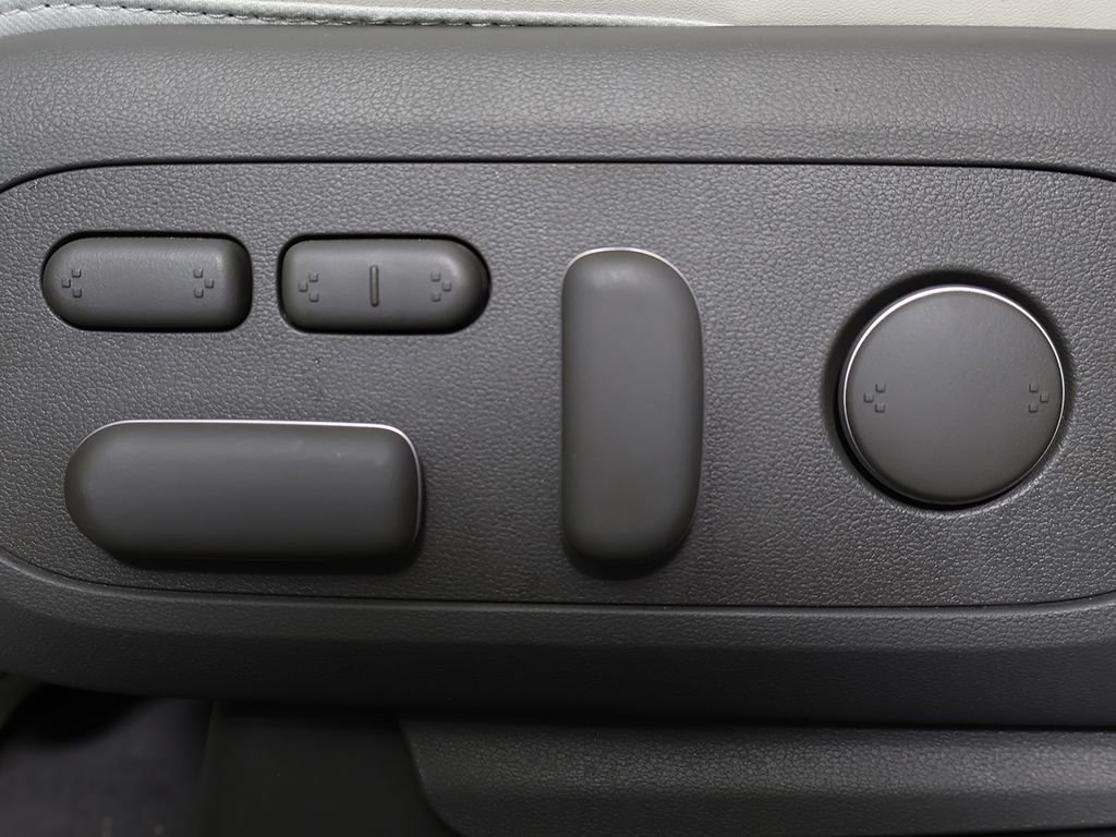 2025 Hyundai IONIQ 5 Limited - Photo 35