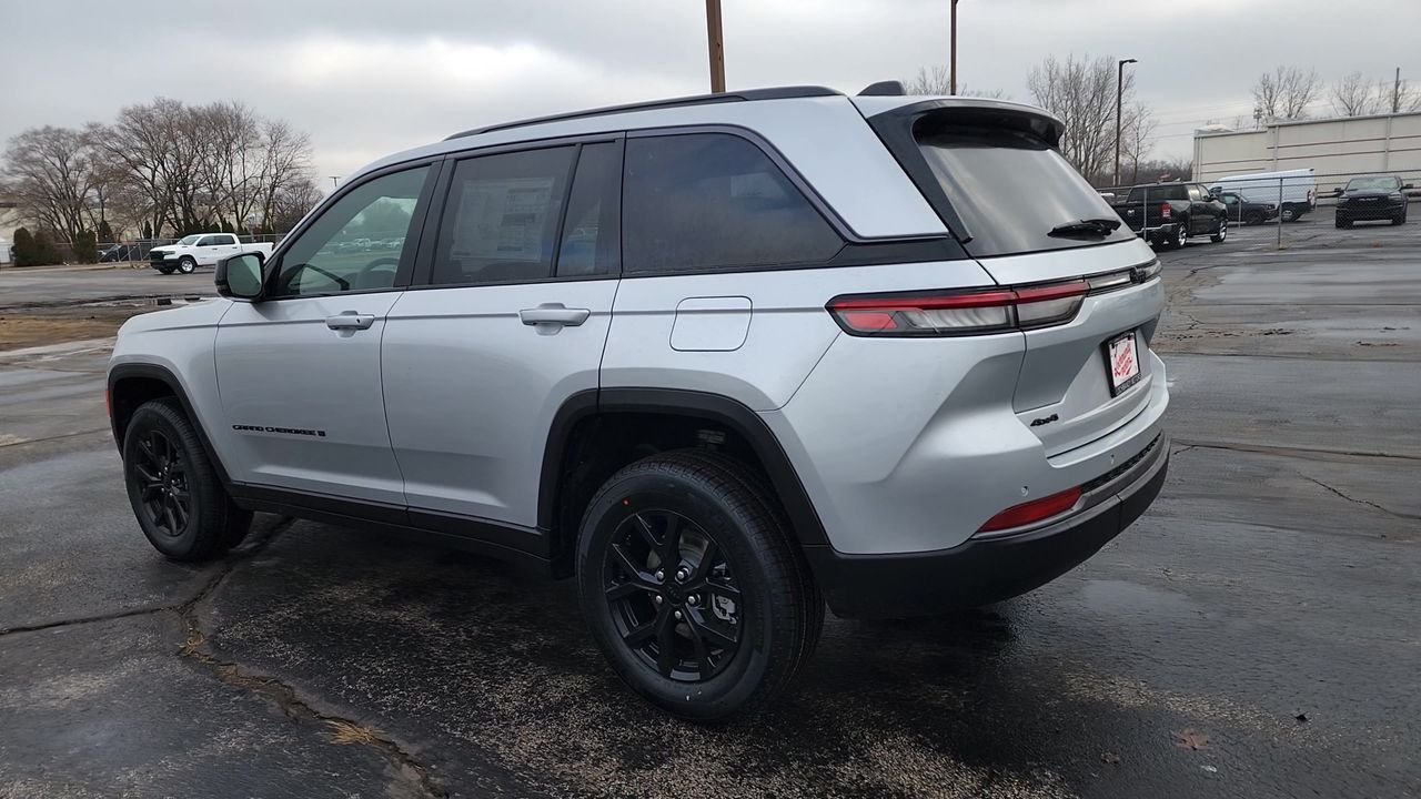 New 2026 Silver Zynith Jeep Altitude image 6