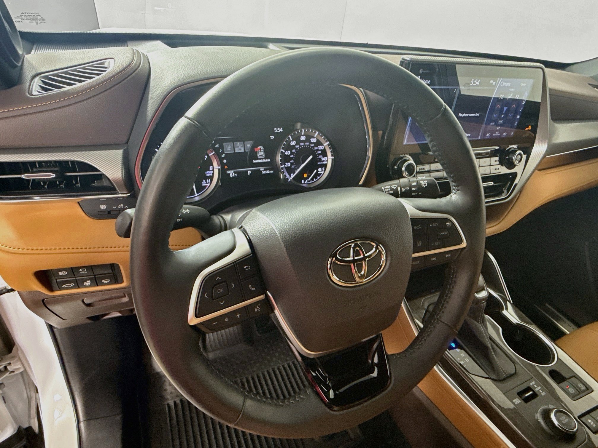 Used 2022 Wind Chill Pearl Toyota Platinum image 11