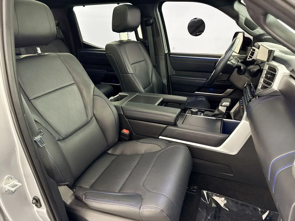 Used 2022 Silver Toyota Platinum image 29