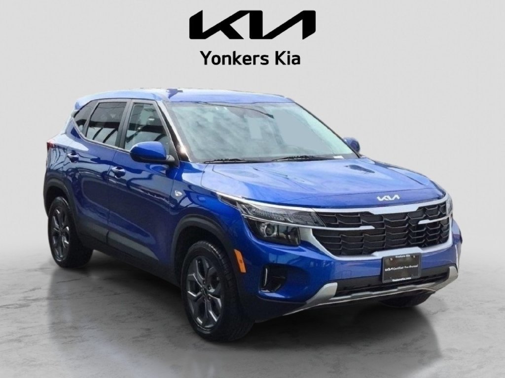 Used 2024 Blue Kia LX image 3