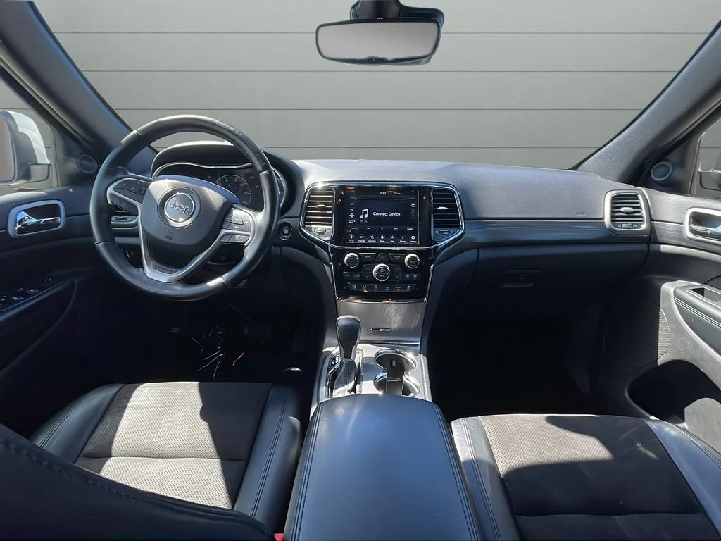 Used 2020 White Jeep Altitude image 12