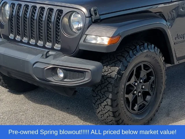 Used 2021 Gray Jeep Sport image 17
