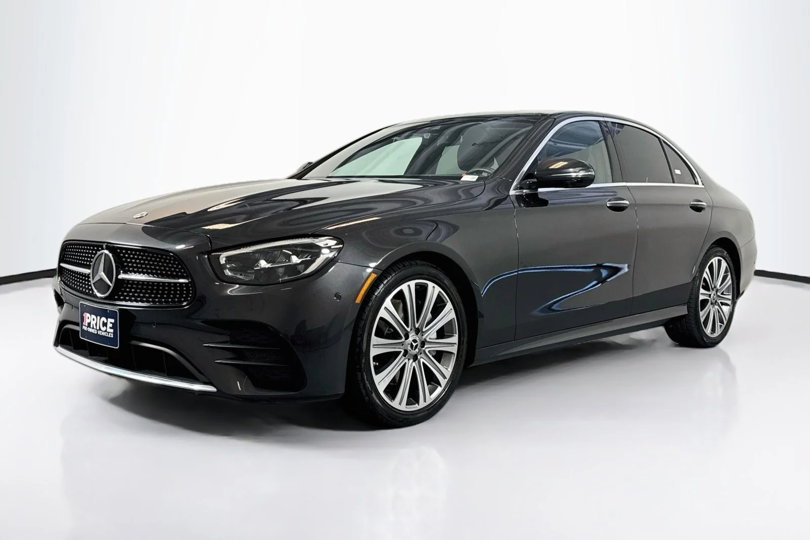 Used 2022 Graphite Grey Metallic Mercedes-Benz E 350 image 1