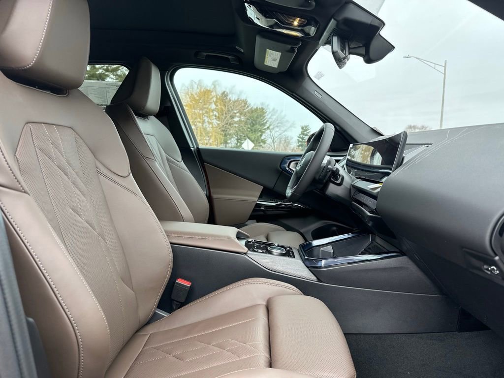 New 2026 Vegas Red Metallic BMW 30 xDrive image 25