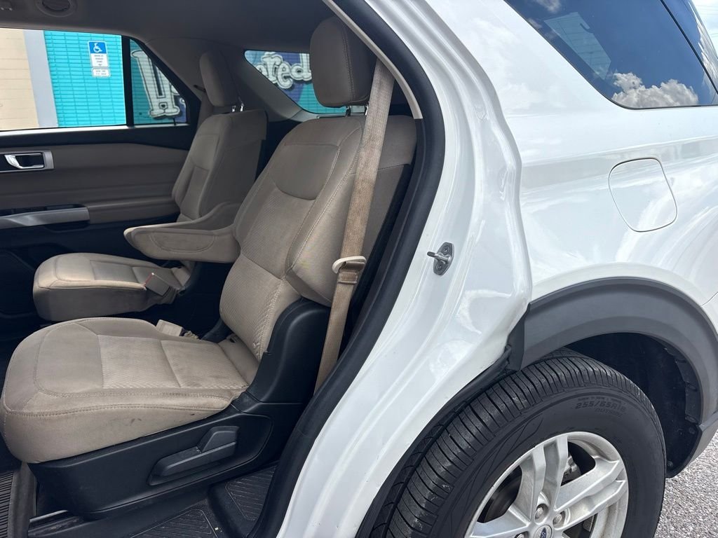 Used 2022 White Ford XLT image 11