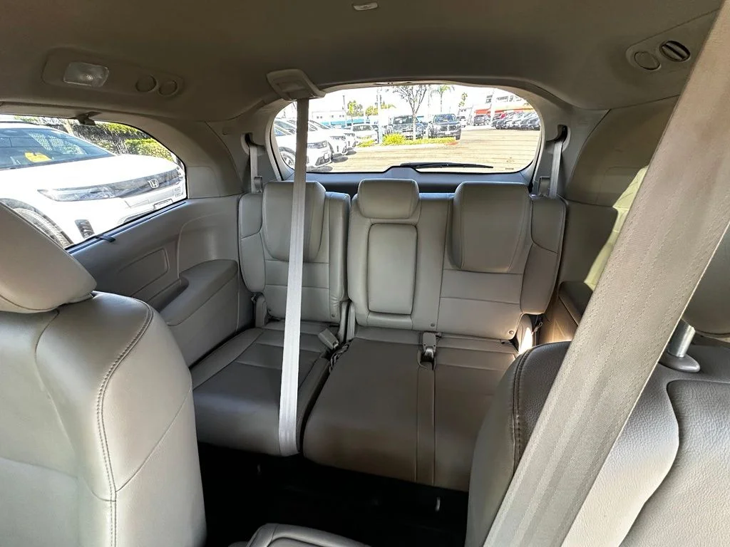 Used 2015 White Honda Touring image 19
