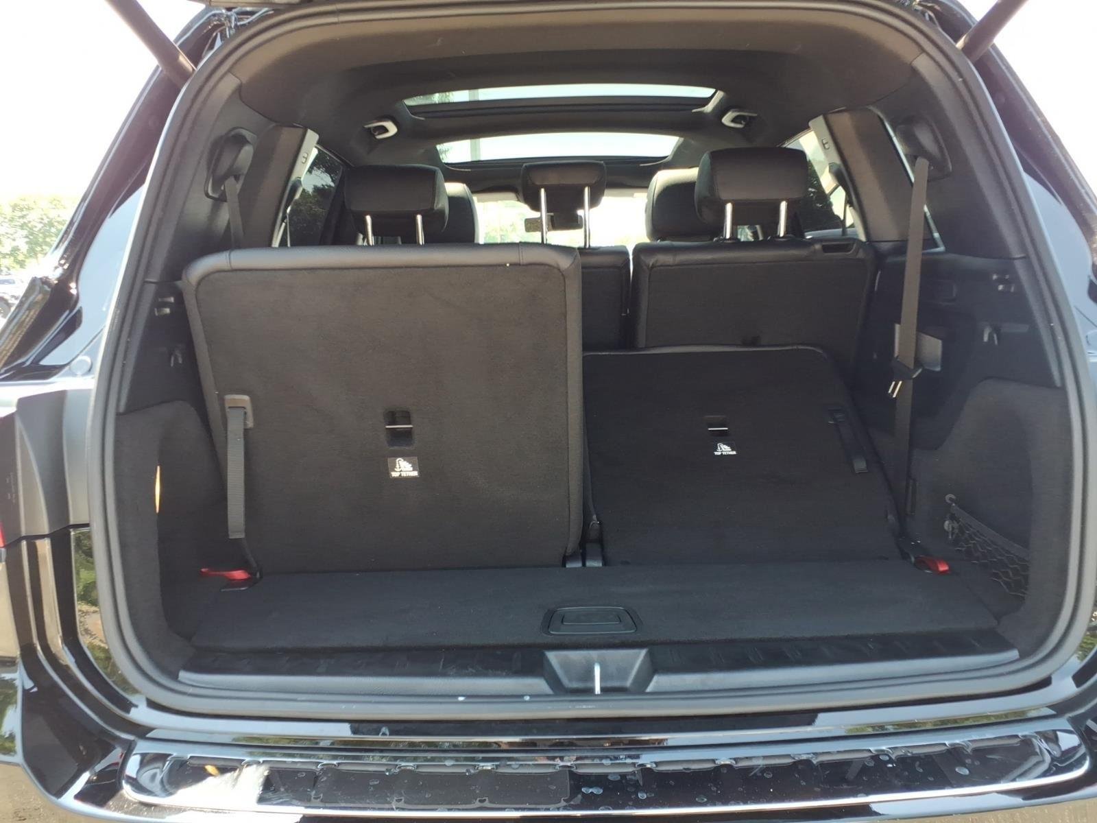 Used 2023 Night Black Mercedes-Benz GLB 250 image 34