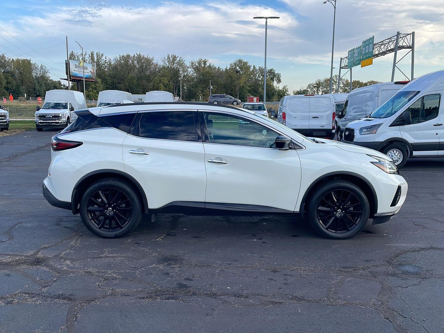 Used 2022 White Nissan SV image 6