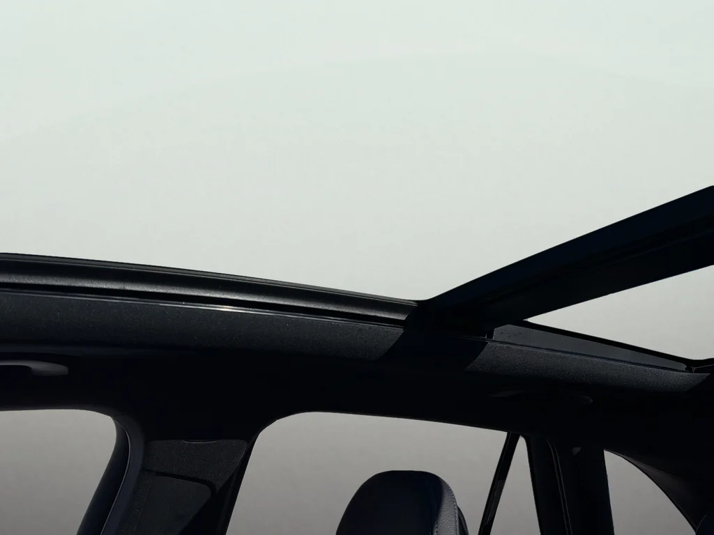 Certified Used 2026 Black Mercedes-Benz GLC 300 image 18