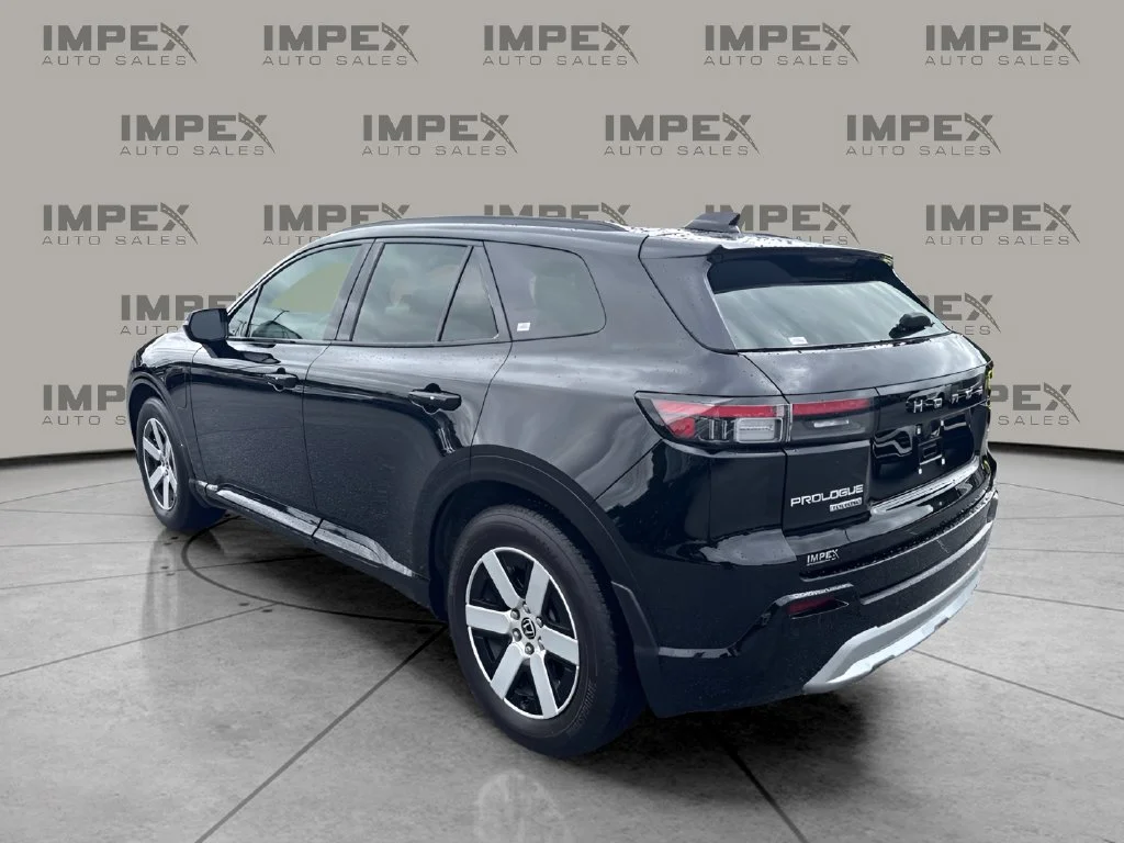 Used 2024 Black Honda Touring image 3