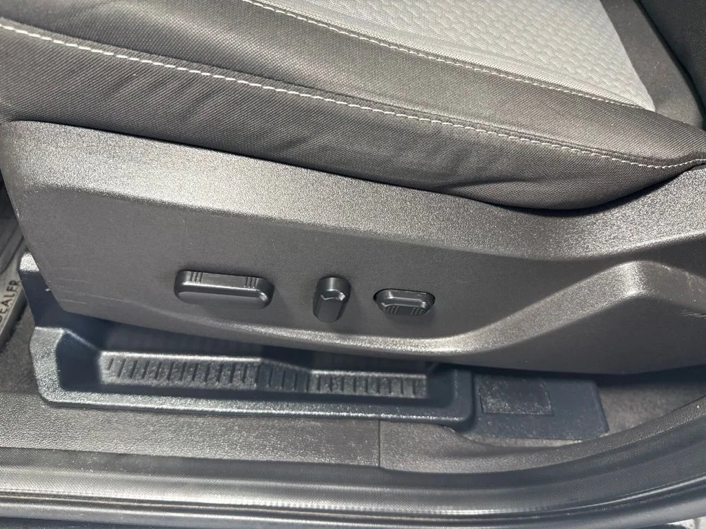 Used 2017 Black Ford SE image 14