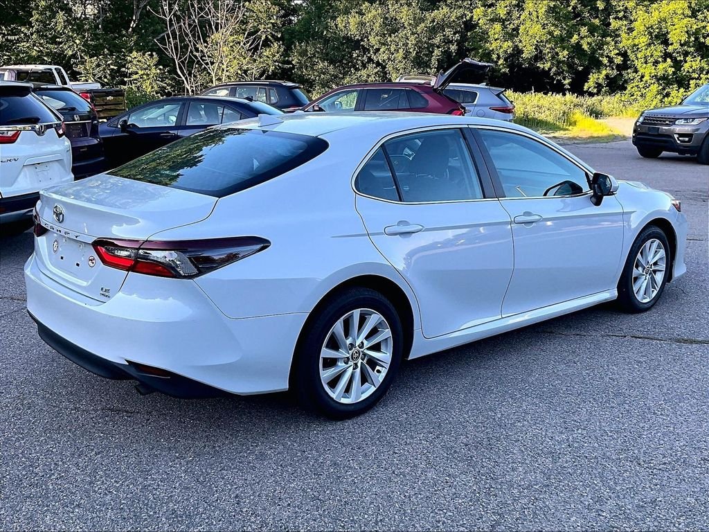 Used 2022 White Toyota LE image 6