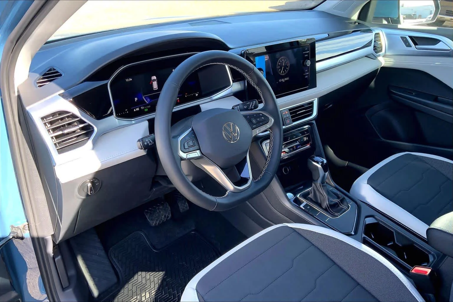 New 2026 Monterey Blue Pearl Volkswagen SE image 8