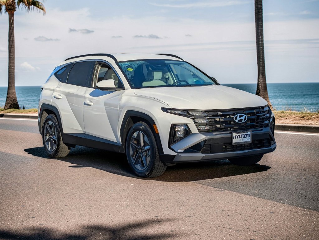 Used 2026 White Hyundai SEL image 4