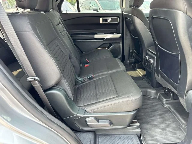 Used 2020 Silver Ford XLT image 24